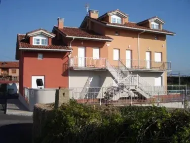 Apartamentos Bañugues