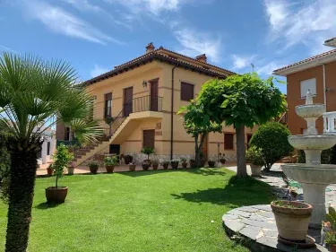 Apartamentos Turísticos Los Olivos