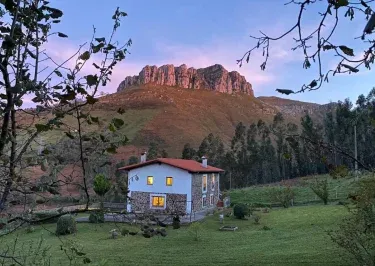 La Cabaña del Valle, Pasiegos