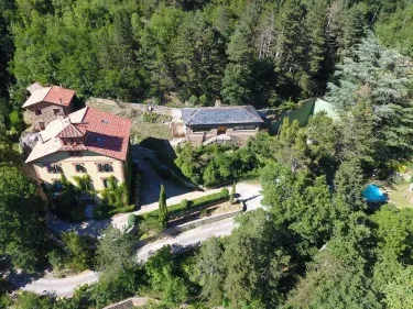 Els Apartaments del Bosc