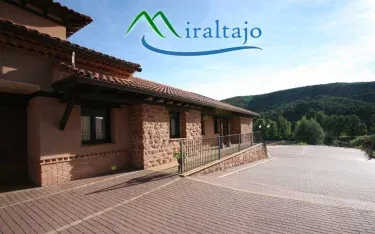 Casa Rural Miraltajo y Apartamentos rurales Miraltajo