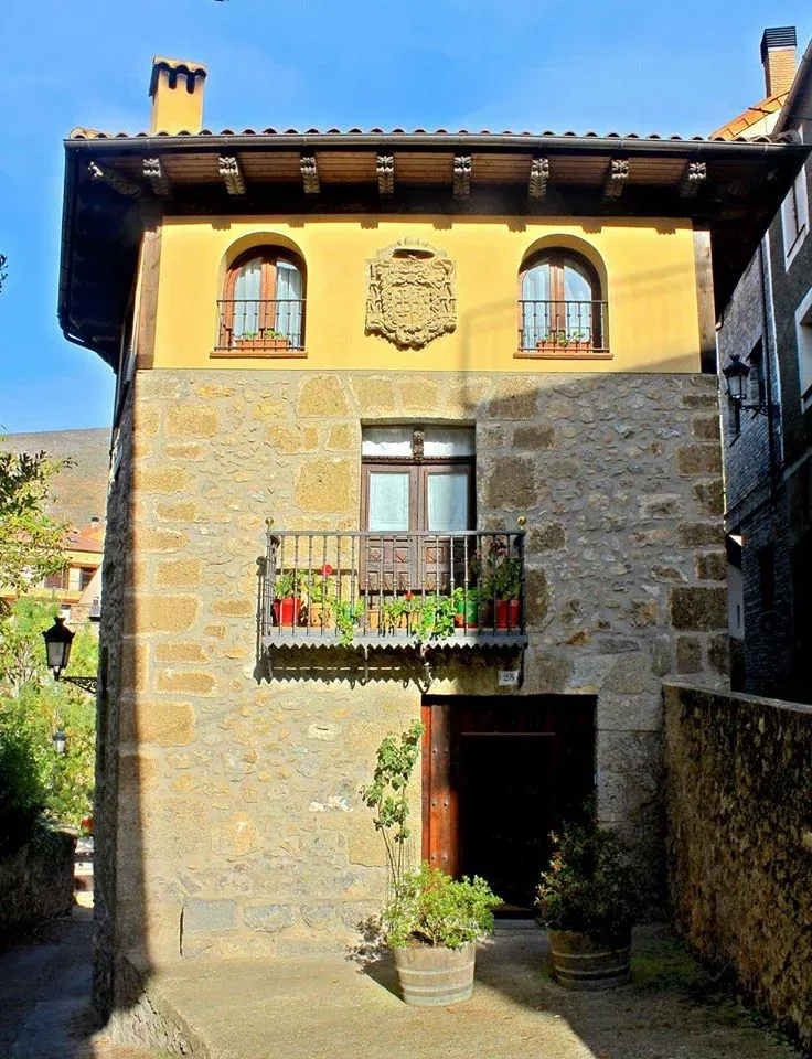 Apartamentos Turísticos La Casa del Abad